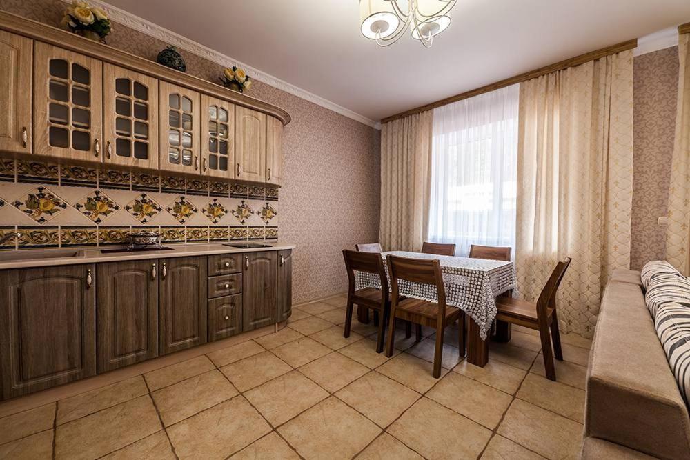 Готель Ольга Boekovel Buitenkant foto